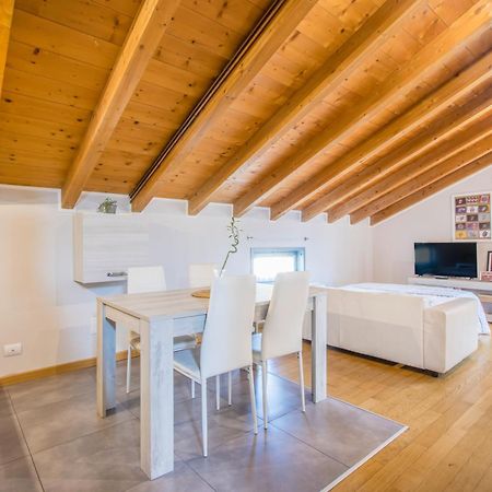 Ferienwohnung Stazione 200M - Wifi - Aria Condizionata - Smart Tv Parma Exterior foto