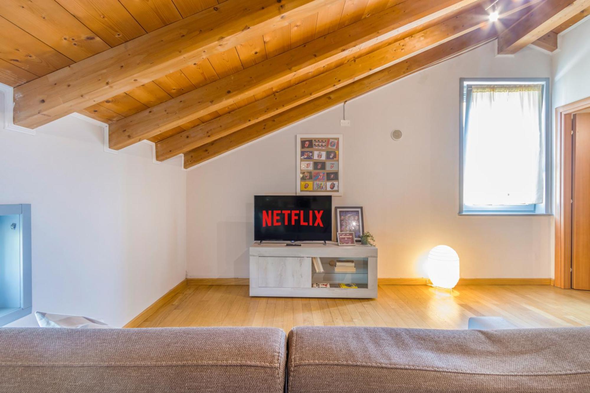Ferienwohnung Stazione 200M - Wifi - Aria Condizionata - Smart Tv Parma Exterior foto
