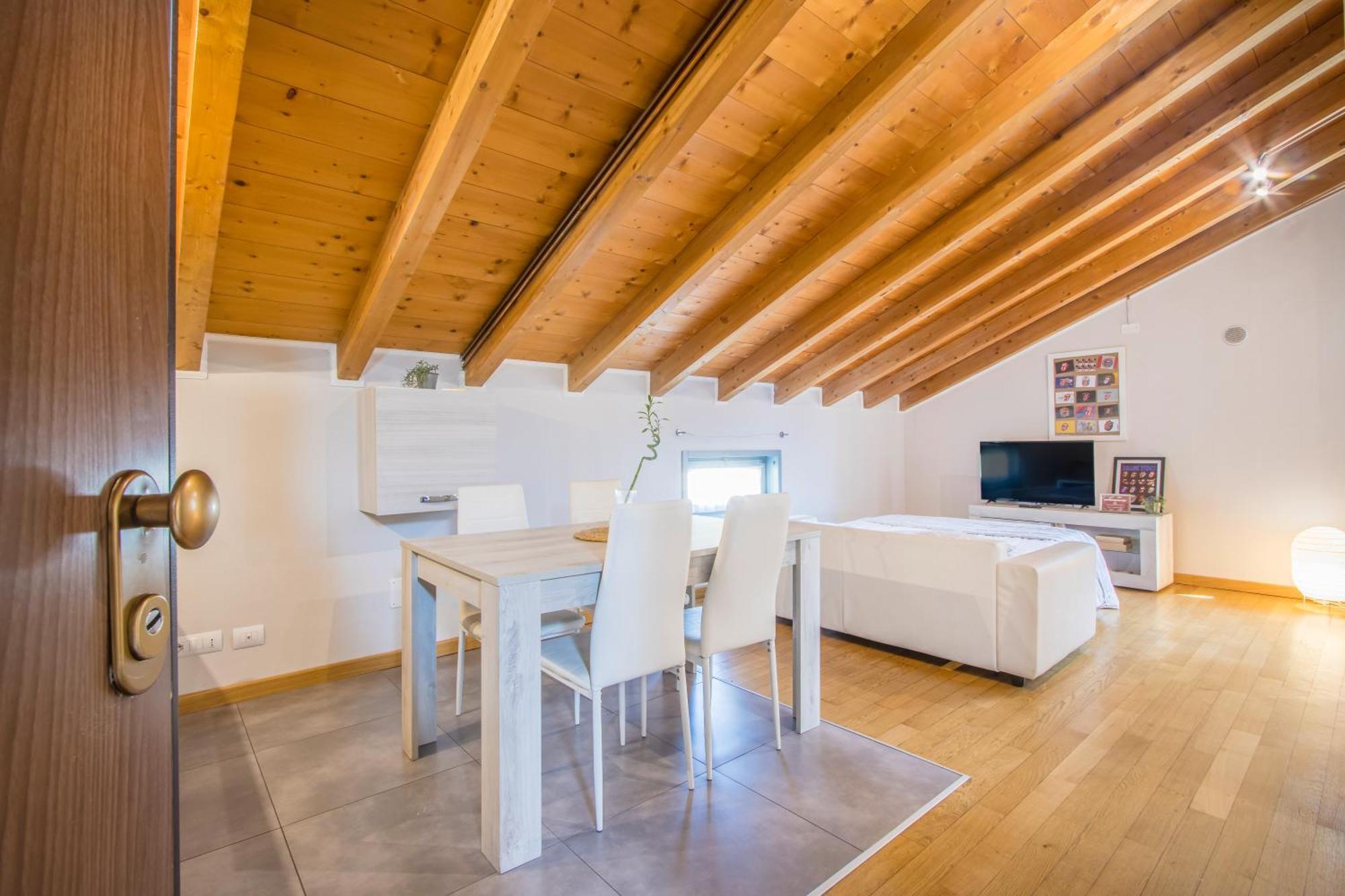 Ferienwohnung Stazione 200M - Wifi - Aria Condizionata - Smart Tv Parma Exterior foto