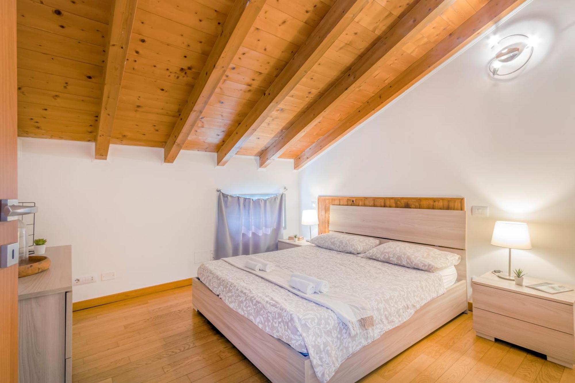 Ferienwohnung Stazione 200M - Wifi - Aria Condizionata - Smart Tv Parma Exterior foto