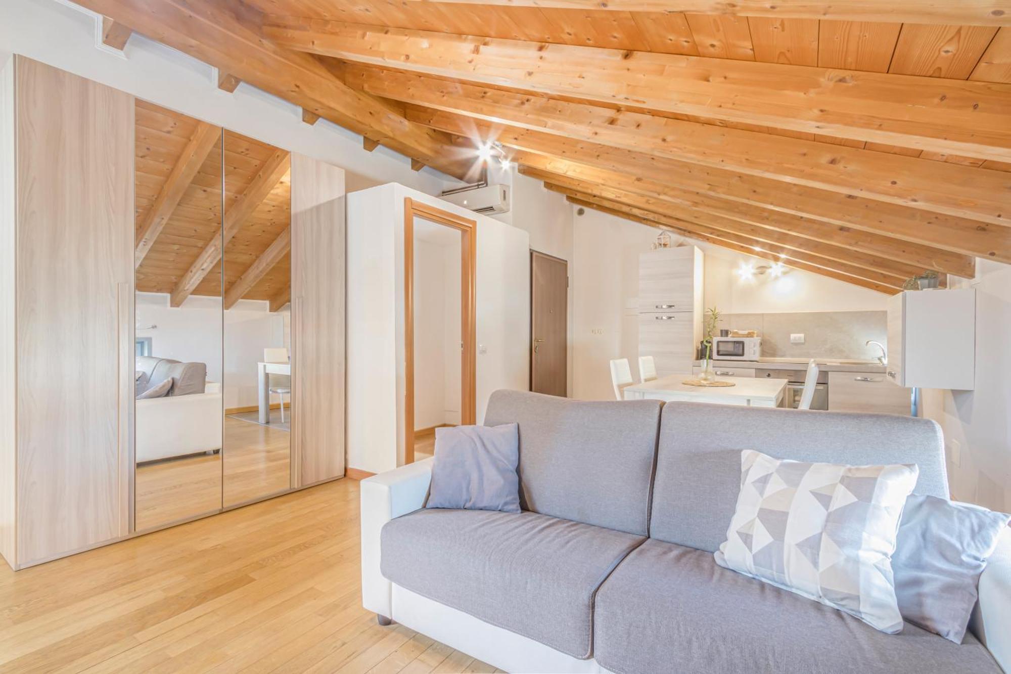 Ferienwohnung Stazione 200M - Wifi - Aria Condizionata - Smart Tv Parma Exterior foto